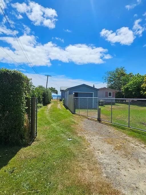 Blue Cottage, On The Lake Rotorua 0*,  New Zealand