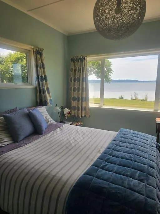 Holiday home Blue Cottage, On The Lake Rotorua