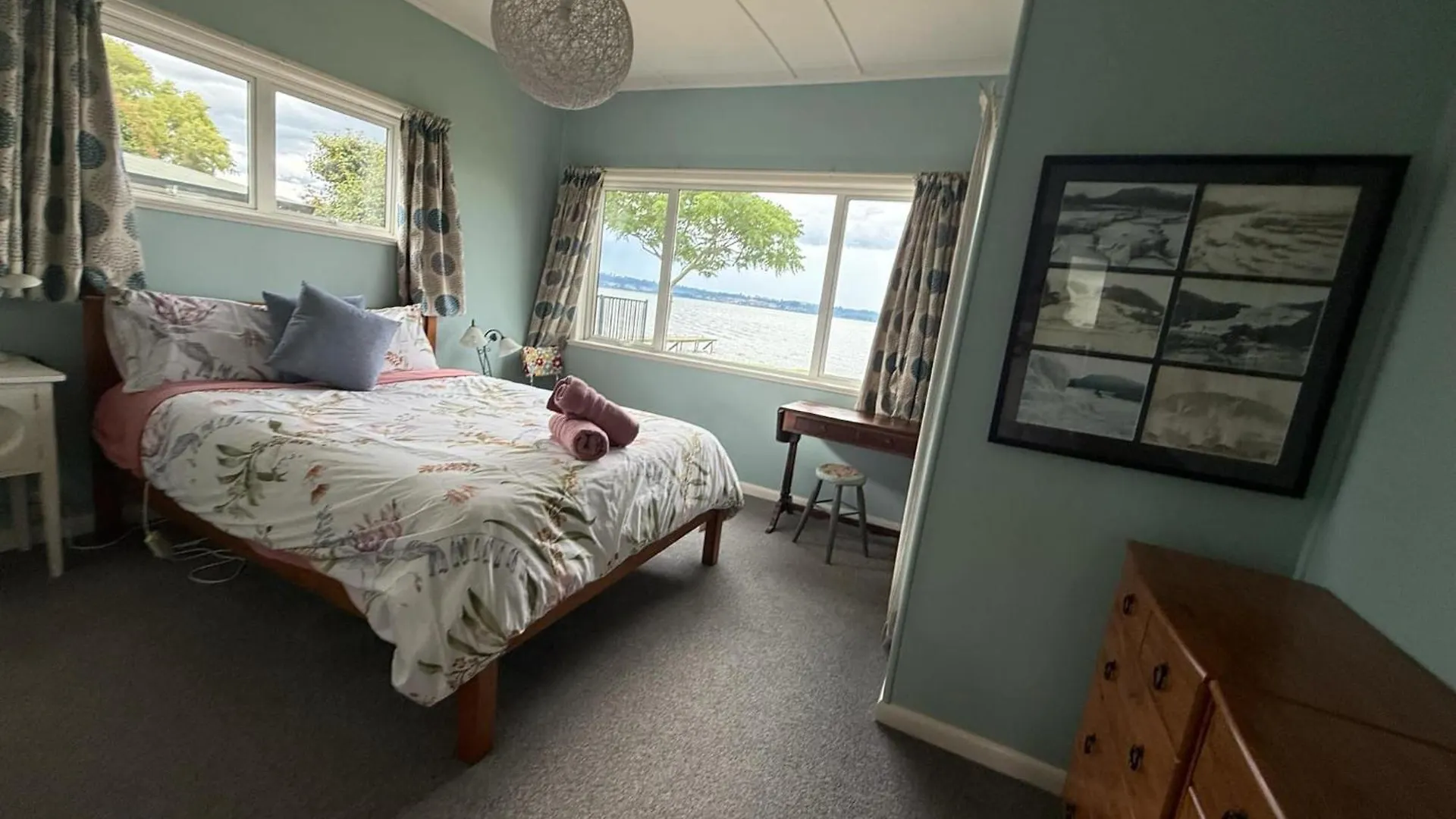 Holiday home Blue Cottage, On The Lake Rotorua
